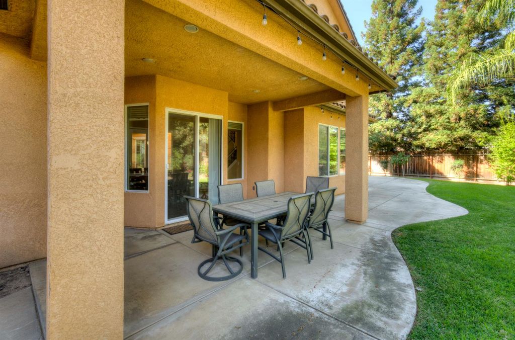 Image 28 of property listing at 4968 W Pinedale Avenue, Fresno, CA 93722