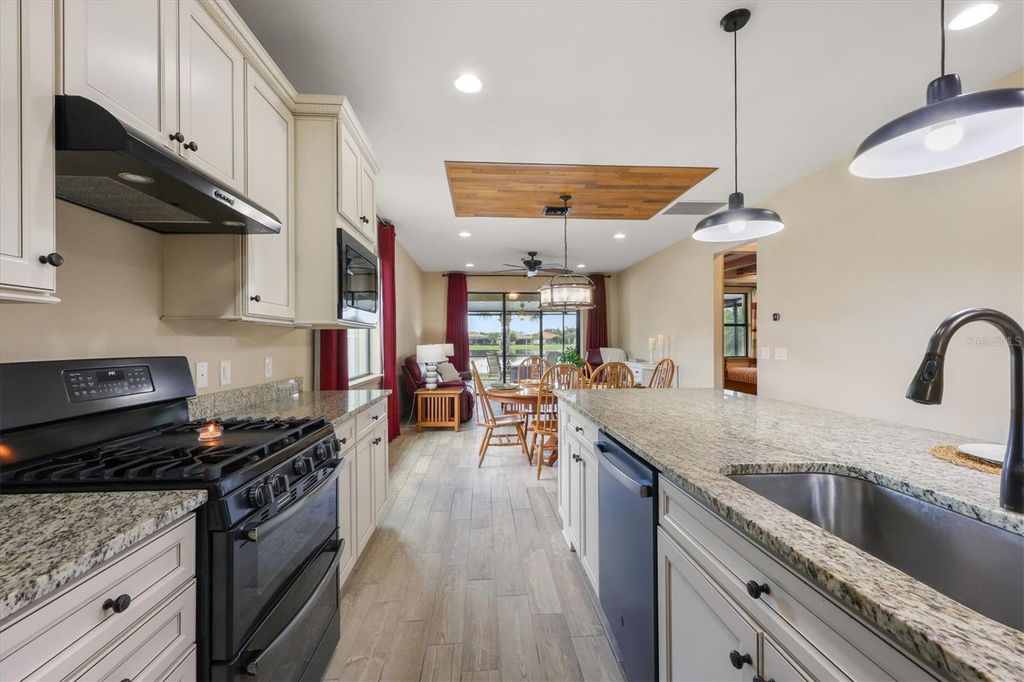 Image 12 of property listing at 17523 HAMPTON FALLS TERRACE, Bradenton, FL 34202