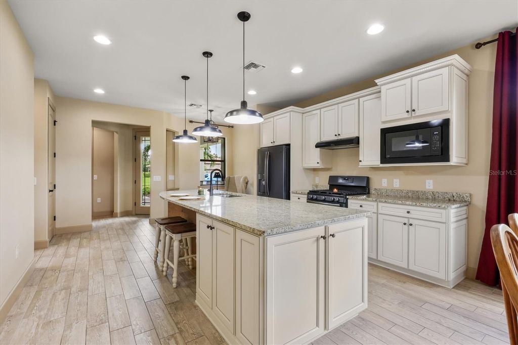 Image 13 of property listing at 17523 HAMPTON FALLS TERRACE, Bradenton, FL 34202