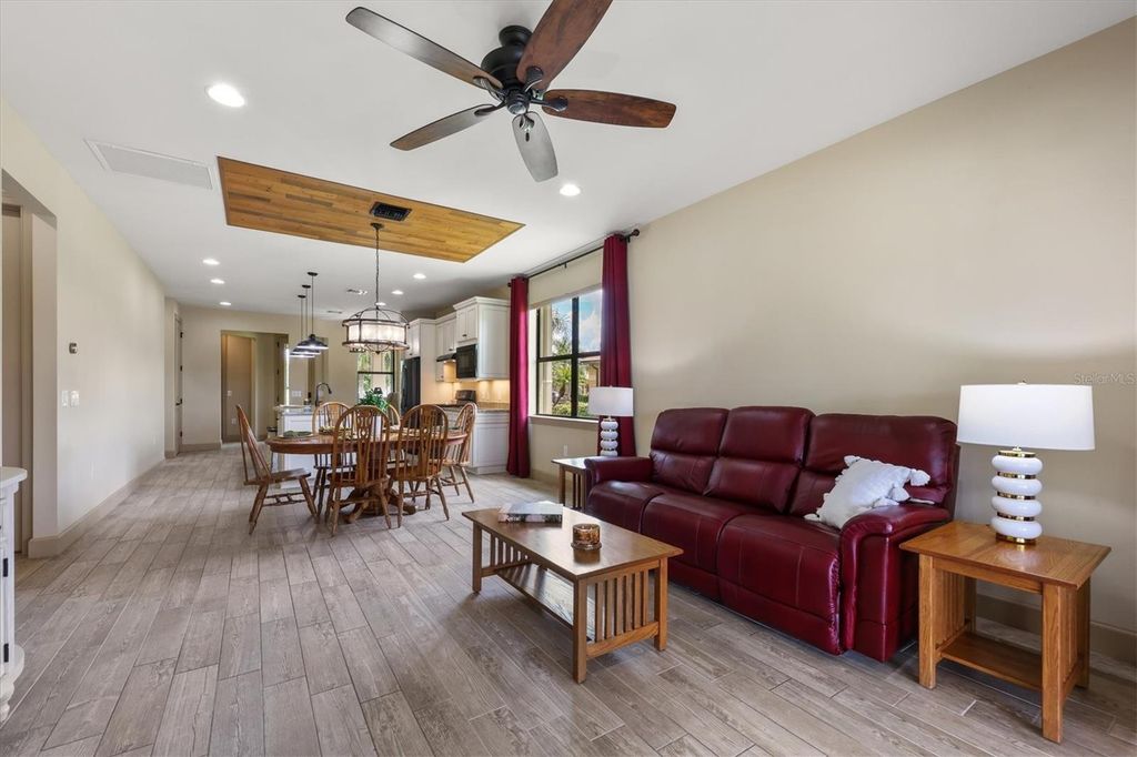 Image 17 of property listing at 17523 HAMPTON FALLS TERRACE, Bradenton, FL 34202