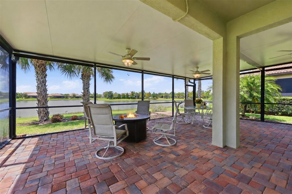 Image 34 of property listing at 17523 HAMPTON FALLS TERRACE, Bradenton, FL 34202