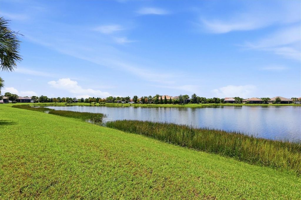 Image 36 of property listing at 17523 HAMPTON FALLS TERRACE, Bradenton, FL 34202