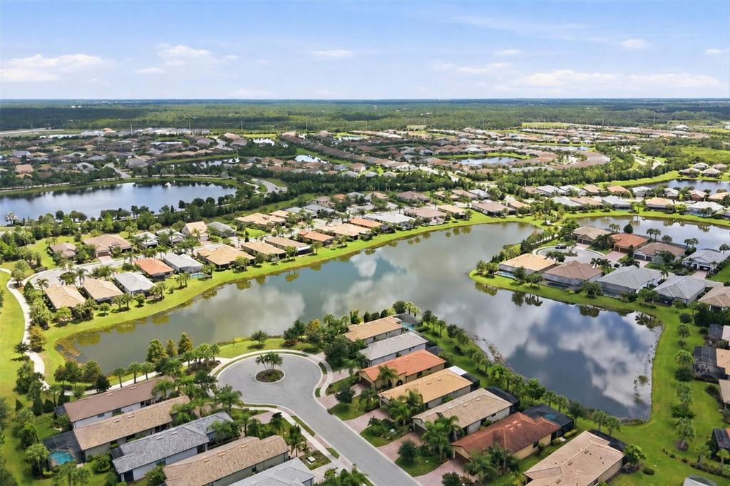 Image 38 of property listing at 17523 HAMPTON FALLS TERRACE, Bradenton, FL 34202