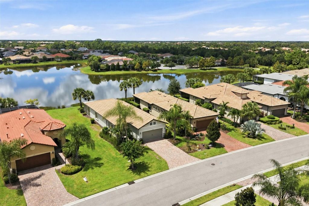 Image 44 of property listing at 17523 HAMPTON FALLS TERRACE, Bradenton, FL 34202
