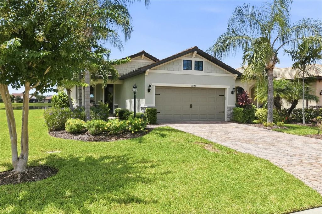 Image 6 of property listing at 17523 HAMPTON FALLS TERRACE, Bradenton, FL 34202