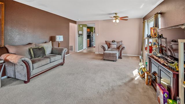 424 Summer Tree Drive, Hutchins, TX 75141