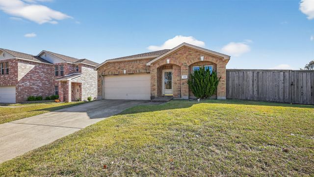 424 Summer Tree Drive, Hutchins, TX 75141