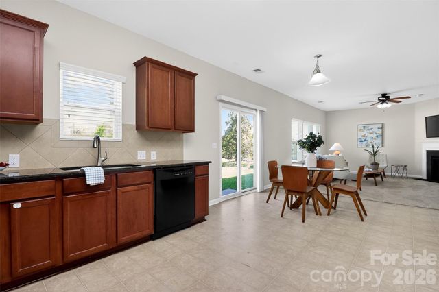 903 Traditions Park Drive, Pineville, NC 28134