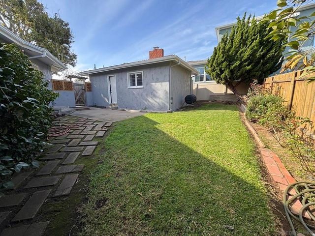 1676 Chatsworth Blvd, San Diego, CA 92107