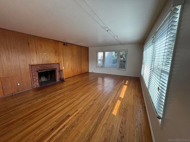 1676 Chatsworth Blvd, San Diego, CA 92107