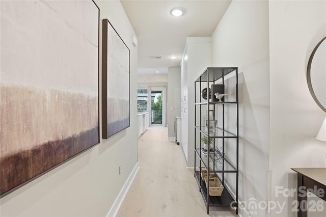 1133 Metropolitan Avenue 208, Charlotte, NC 28204