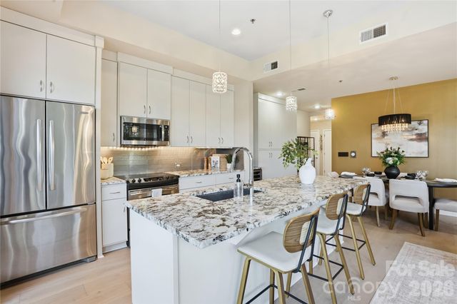 1133 Metropolitan Avenue 208, Charlotte, NC 28204