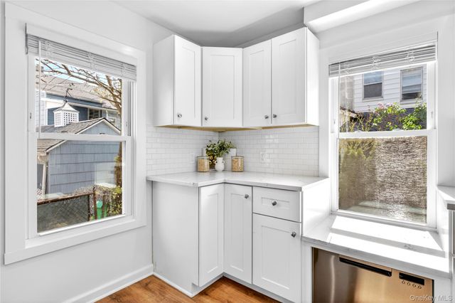 12 Smull Place, Port Washington, NY 11050