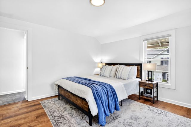 12 Smull Place, Port Washington, NY 11050