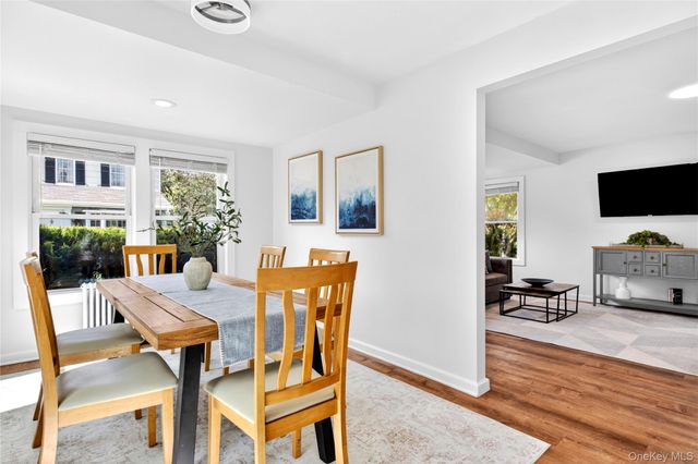 12 Smull Place, Port Washington, NY 11050