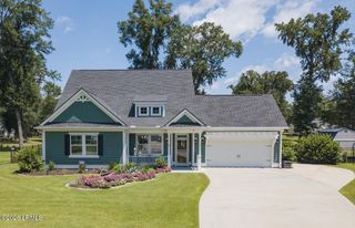 8 Fox Sparrow Road, Beaufort, SC 29907