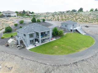 5880 S 58th Ave, West Richland, WA 99353