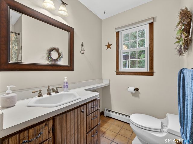 14 Hunters Ridge Road, Shelton, CT 06484