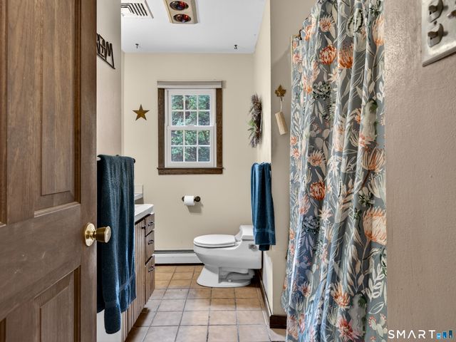 14 Hunters Ridge Road, Shelton, CT 06484