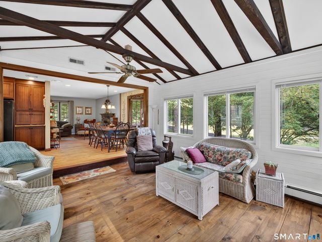 14 Hunters Ridge Road, Shelton, CT 06484