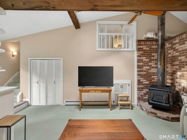 14 Hunters Ridge Road, Shelton, CT 06484