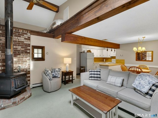 14 Hunters Ridge Road, Shelton, CT 06484