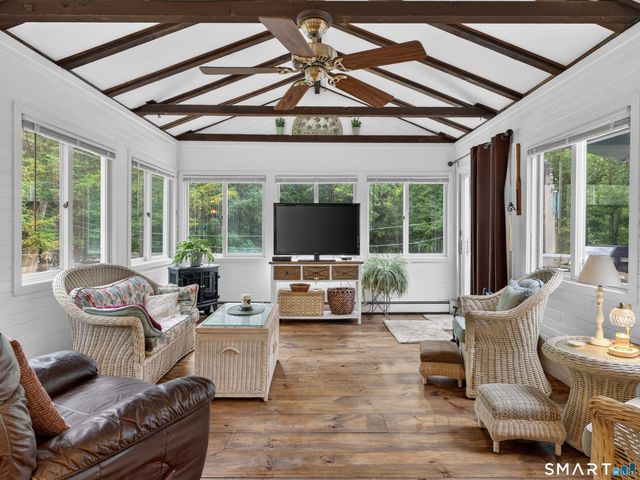 14 Hunters Ridge Road, Shelton, CT 06484