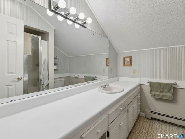 14 Hunters Ridge Road, Shelton, CT 06484