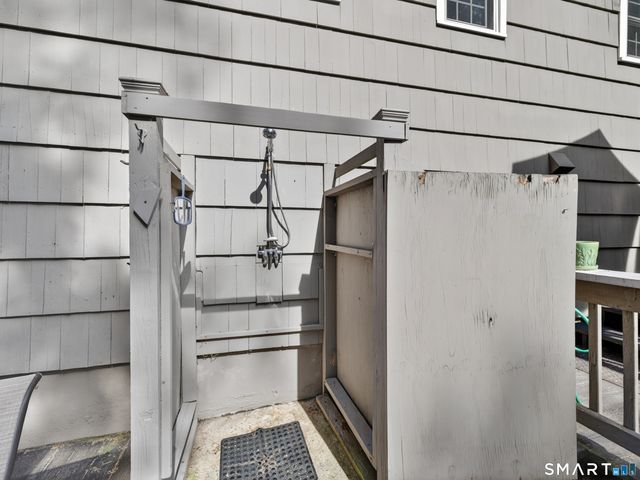 14 Hunters Ridge Road, Shelton, CT 06484