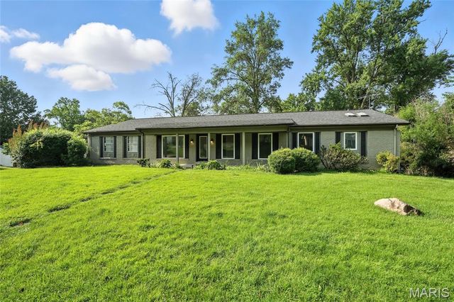 13102 Cannes Drive, Creve Coeur, MO 63141