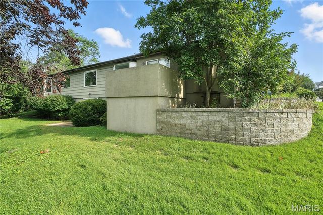 13102 Cannes Drive, Creve Coeur, MO 63141