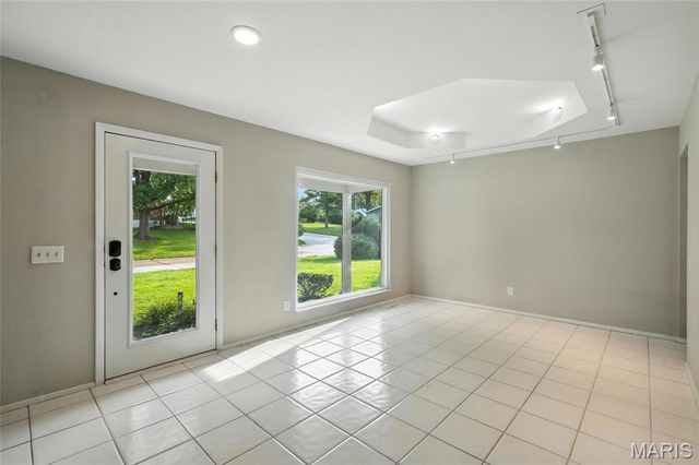 13102 Cannes Drive, Creve Coeur, MO 63141