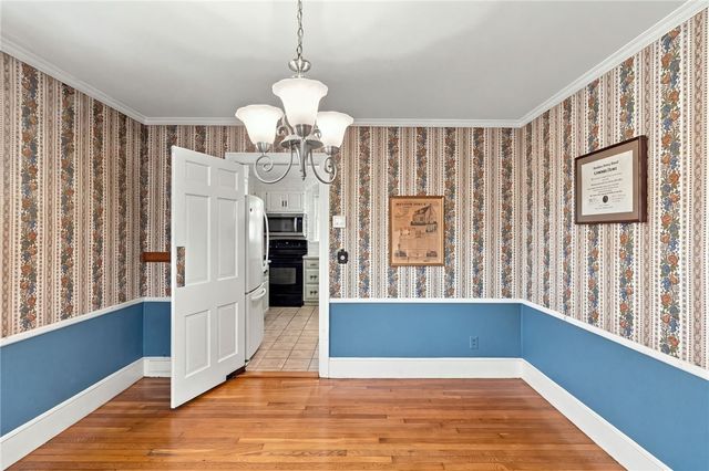 14 Englewood Lane, Warwick, RI 02888