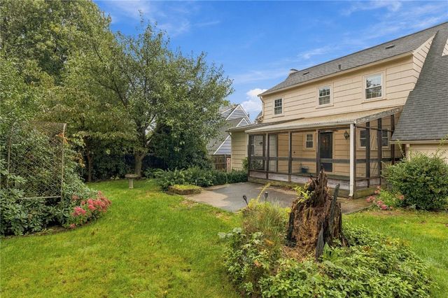 14 Englewood Lane, Warwick, RI 02888
