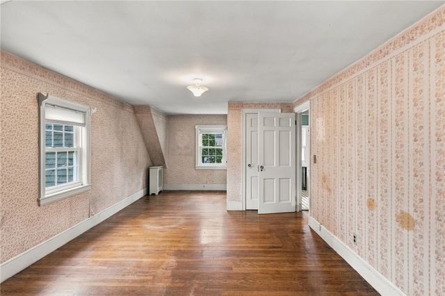 14 Englewood Lane, Warwick, RI 02888