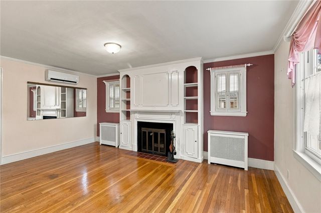 14 Englewood Lane, Warwick, RI 02888