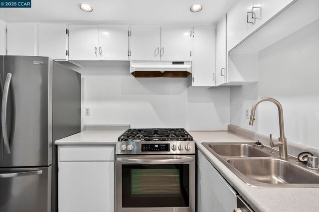 405 Scenic Ave, San Anselmo, CA 94960