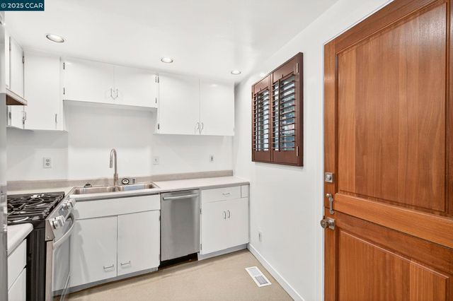 405 Scenic Ave, San Anselmo, CA 94960