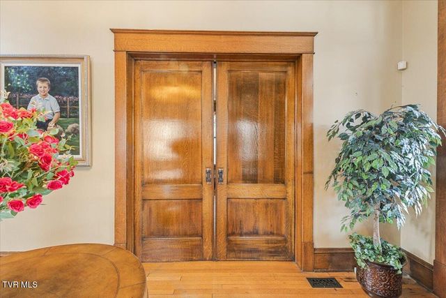 801 Holston Avenue, Bristol, TN 37620