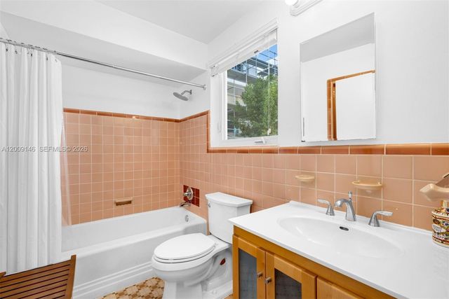 4340 Pine Tree Dr, Miami Beach, FL 33140