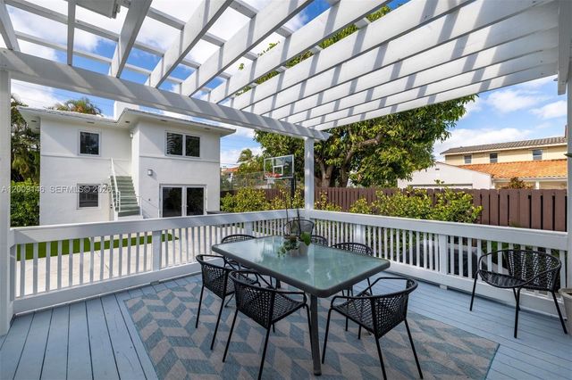 4340 Pine Tree Dr, Miami Beach, FL 33140