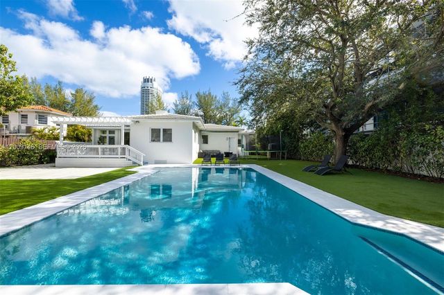 4340 Pine Tree Dr, Miami Beach, FL 33140