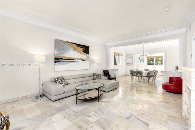 4340 Pine Tree Dr, Miami Beach, FL 33140