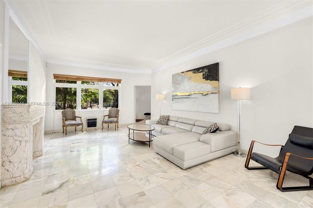 4340 Pine Tree Dr, Miami Beach, FL 33140