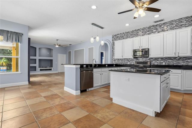 334 GRAND RESERVE DRIVE, Davenport, FL 33837