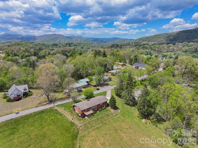 441 Mulberry Street, Clyde, NC 28721