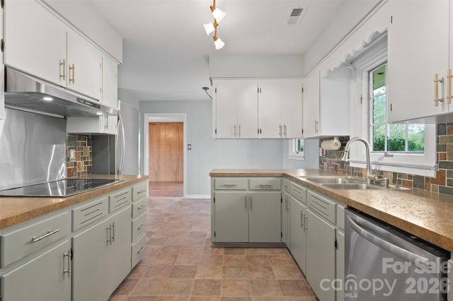 441 Mulberry Street, Clyde, NC 28721