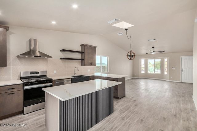 9910 E Gray Hawk Drive, Tucson, AZ 85730