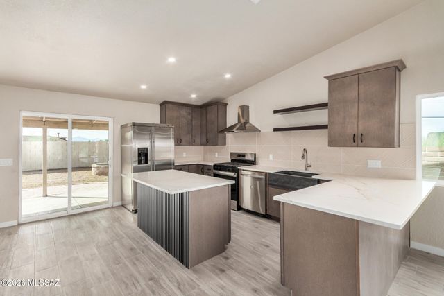 9910 E Gray Hawk Drive, Tucson, AZ 85730