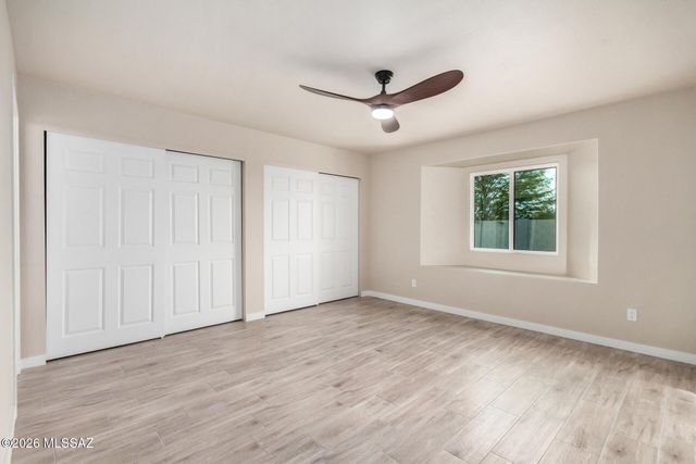 9910 E Gray Hawk Drive, Tucson, AZ 85730